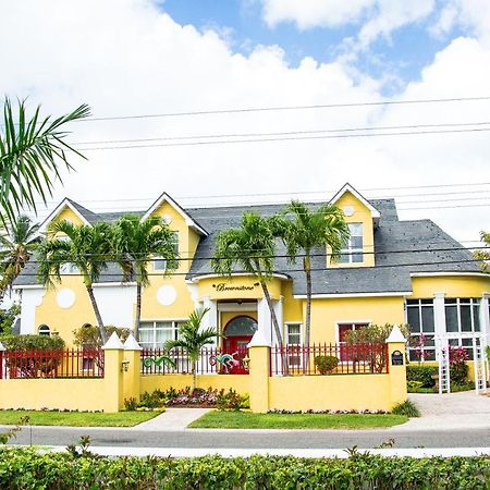 Brownstone Guesthouses Nassau Exterior foto